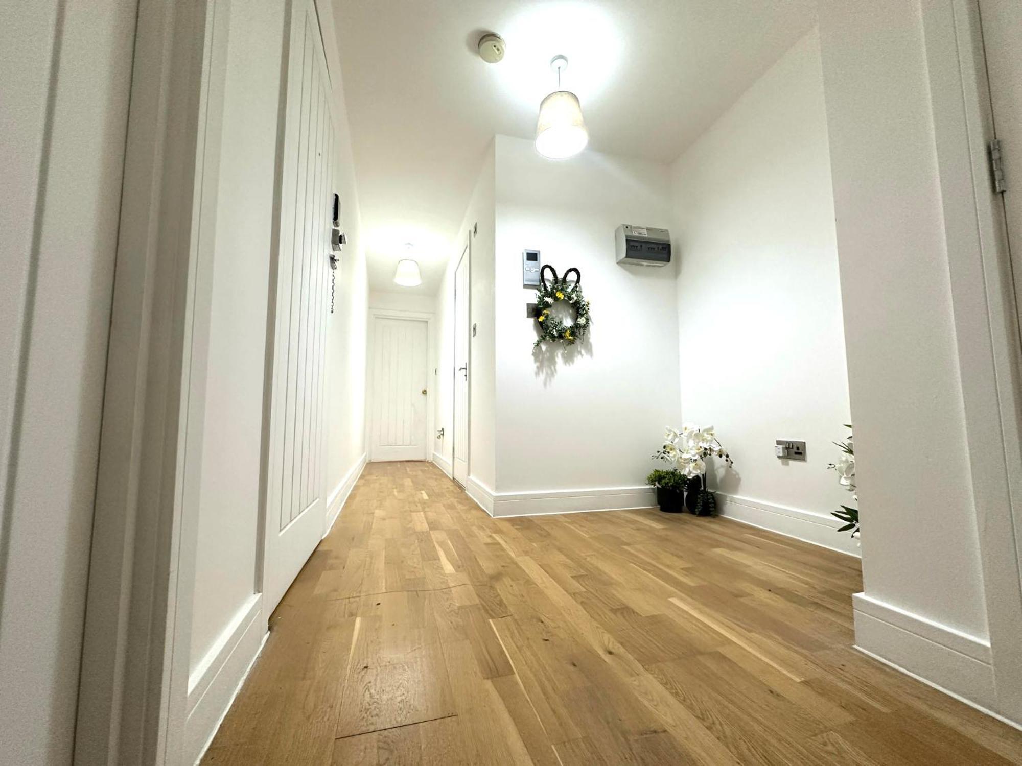 Apartment Elegant Spacious Modern 2 Bedroom - Whitechapel - 5mins To Aldgate Station *