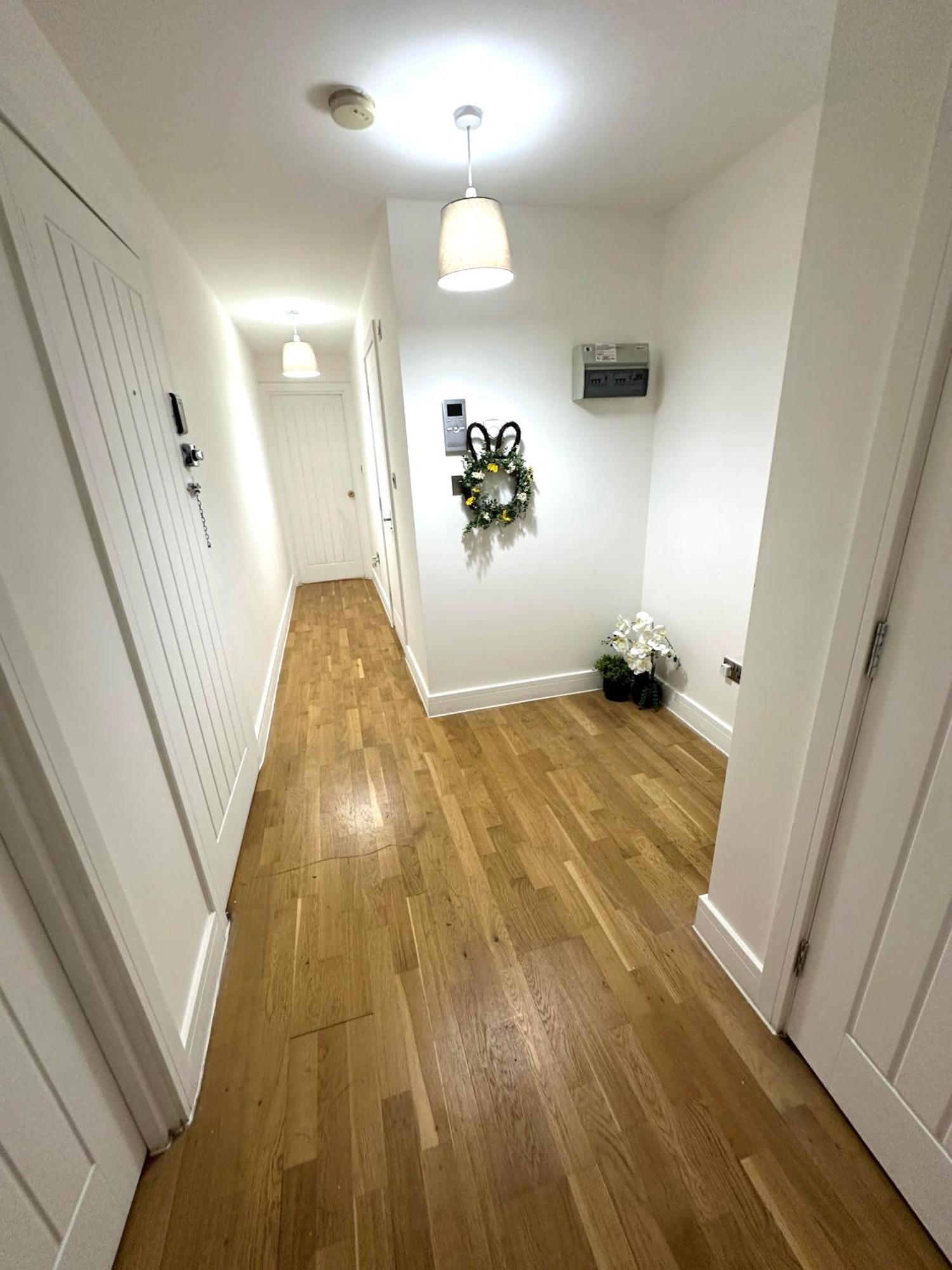 Apartment Elegant Spacious Modern 2 Bedroom - Whitechapel - 5mins To Aldgate Station *