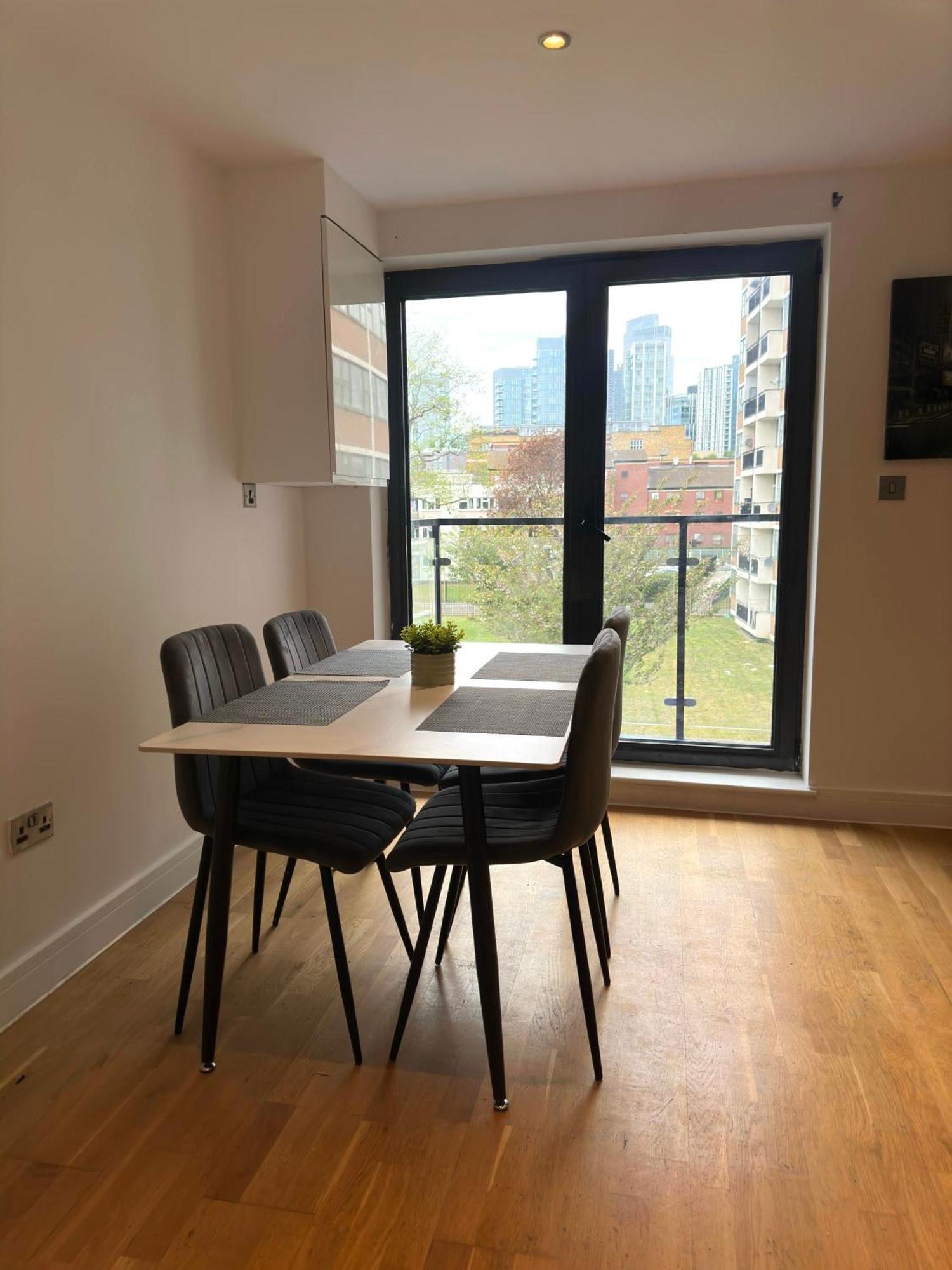Apartment Elegant Spacious Modern 2 Bedroom - Whitechapel - 5mins To Aldgate Station London